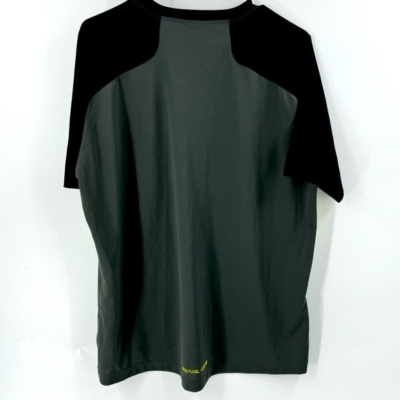 Pearl Izumi Cycling/ Athletic ShortSleeve Shirt - Picture 3 of 7